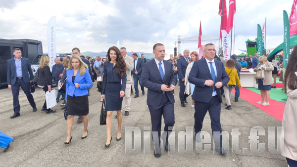 Министър Тахов откри БАТА Агро 2025 с обещание за над 1 милиард лева за стопанствата