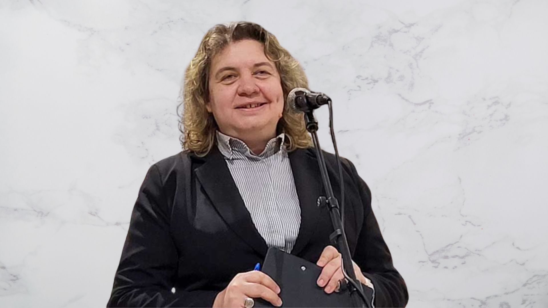 Киселова върна на Радев искането му за референдум за еврозоната като незаконно