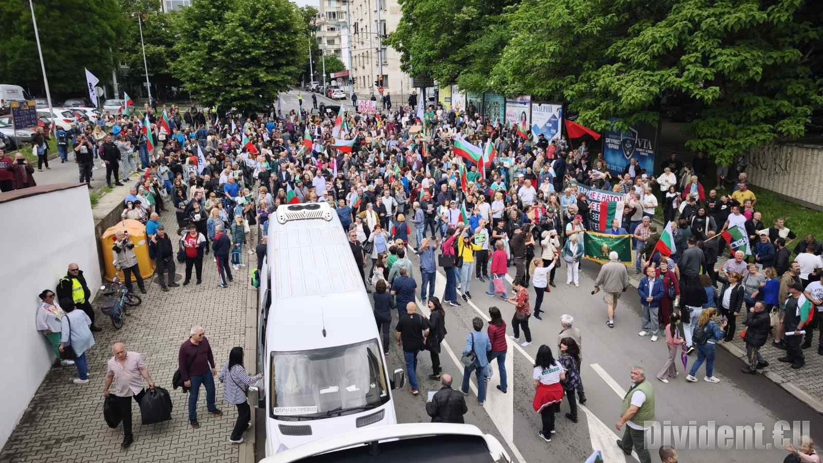 Граждани се включиха в протест в Стара Загора срещу въвеждане на еврото
