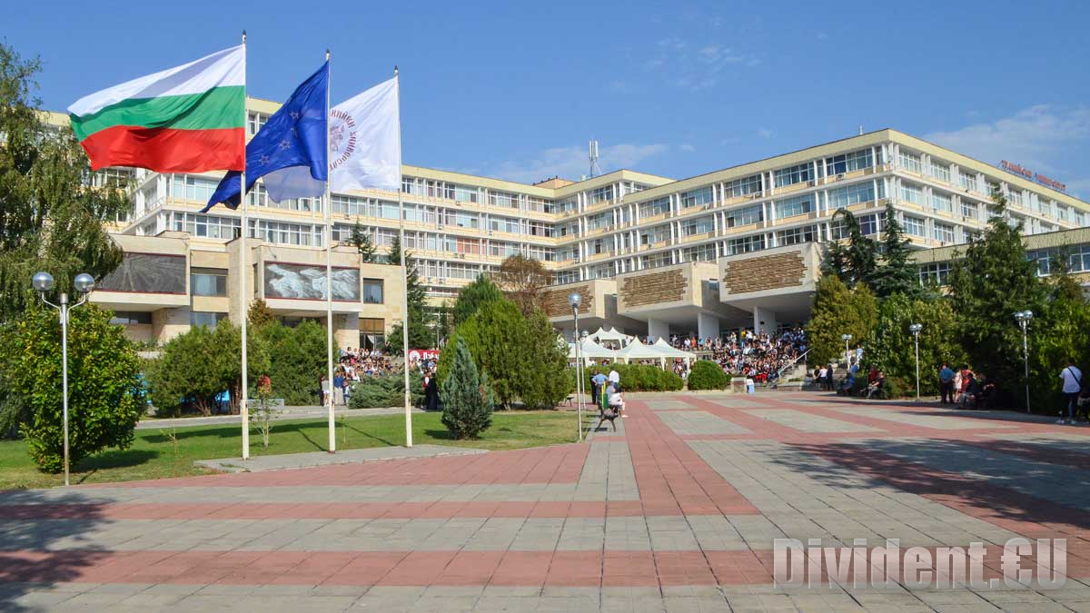 700 кандидати да учат медицина държаха изпит по биология в Тракийския университет