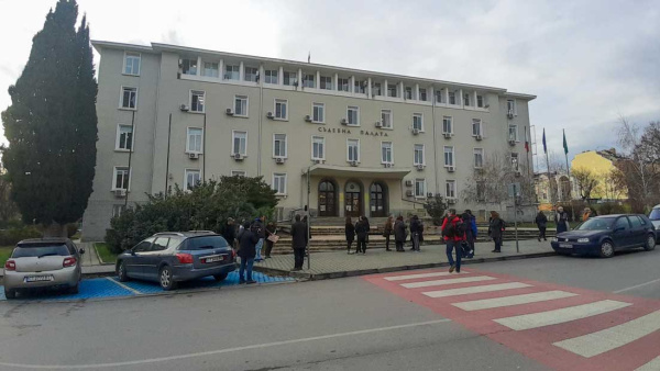 Млад мъж ще лежи 10 месеца в затвора за измами с бързи кредити