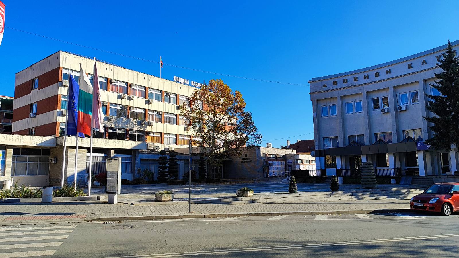 Старейшините на Казанлък подкрепиха проекта на кмета за ремонти по четвъртокласната пътна мрежа