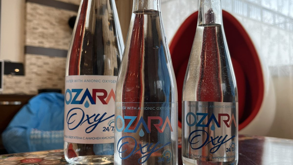 Обогатената с анионен кислород вода Ozara Oxy вече се продава в магазините на dm