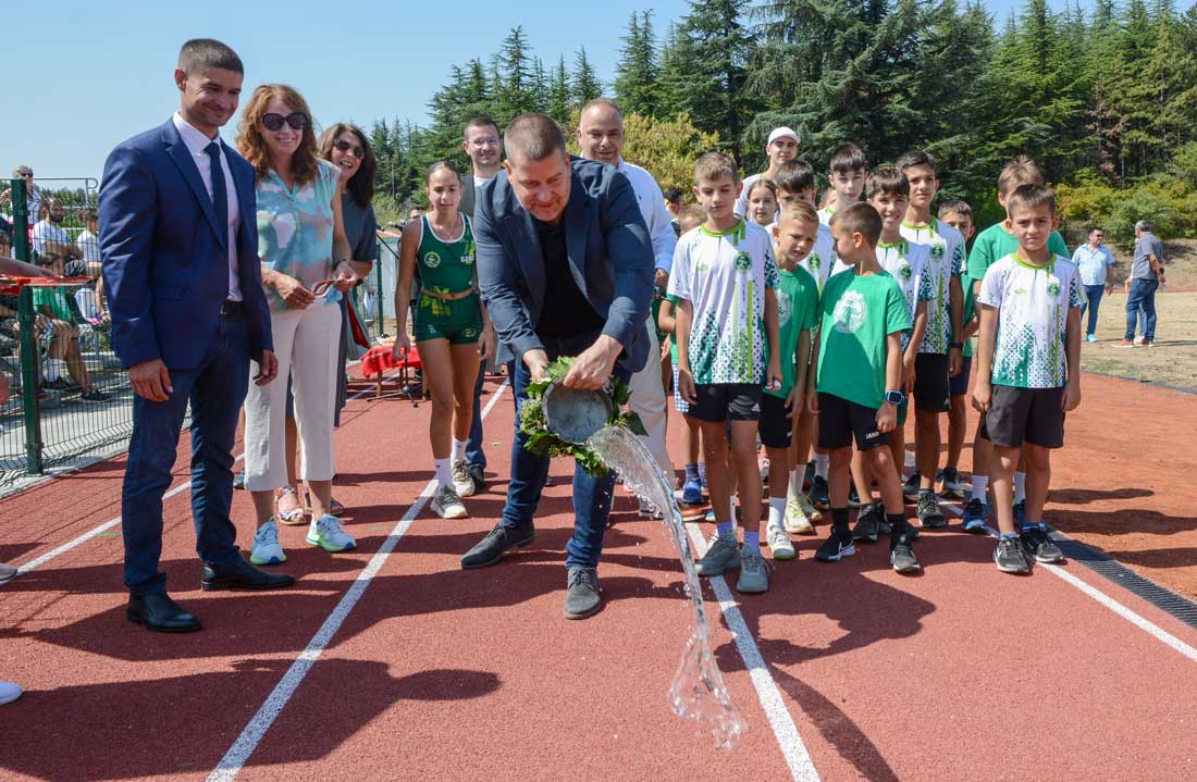 Кметът на Стара Загора откри най-модерната лекоатлетическа писта в България