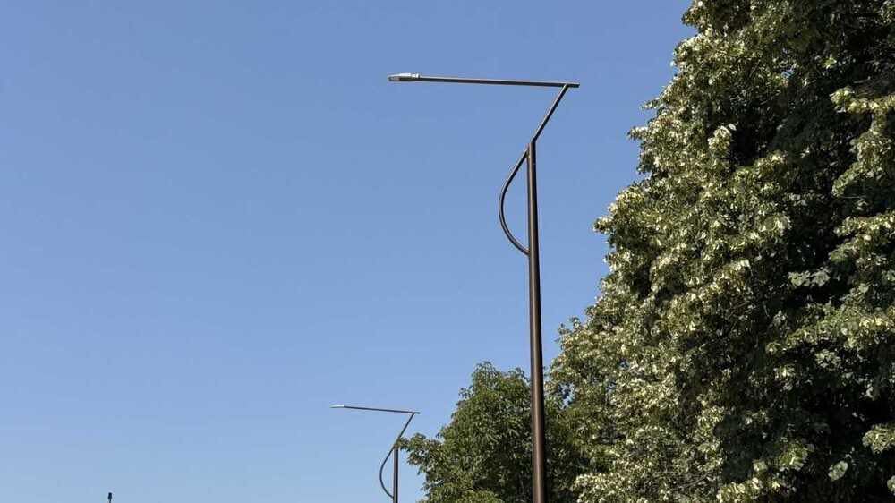 Община Казанлък  демонтира близо 400 стари, силно корозирали тролейбусни стълбове