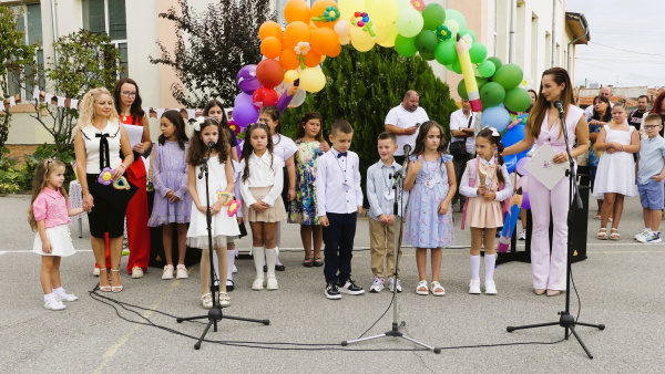 Ново начало, нови мечти: Първият учебен ден в Нова Загора