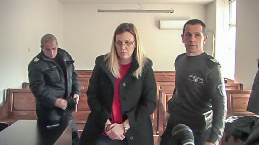 Арестуваха 29-годишна банкерка, с обвинение, че е злоупотребила с 400 000 лева