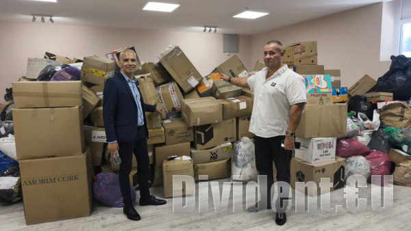 Дарения на дрехи и обувки за 500 деца в нужда събра кампанията на община Мъглиж (ВИДЕО)