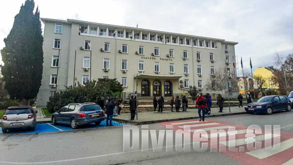 Мъж влиза в затвора за година заради пласиране на фалшиви банкноти евро