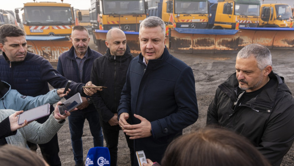 37 машини са в готовност за поддържане на пътната мрежа в Старозагорско