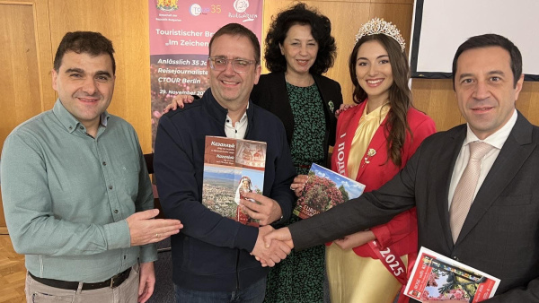 Българският посланик в Германия: Казанлък и розата са най-големият посланик на България зад граница