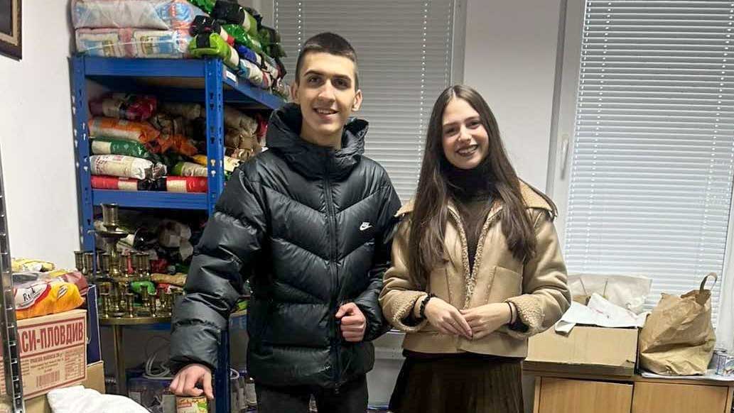 Млади омбудсмани събраха хранителни продукти за старозагорци в нужда