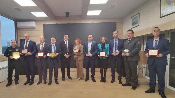 Кметът Галина Стоянова с награда за подкрепа на доброволното формирование