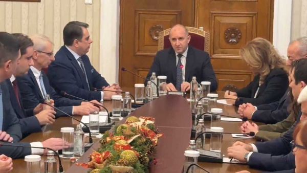 ПП-ДБ и президента Радев се обединиха в мнението за машинно гласуване