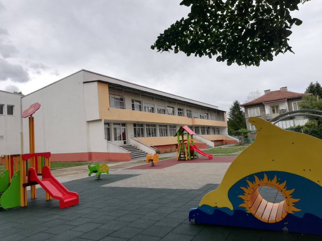 Община Казанлък обяви графика за прием на деца в детските градини за 2026 г.