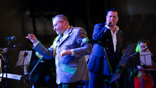 Васил Петров с концерта ROCK SWINGS на сцената на Старозагорска опера на 28 януари