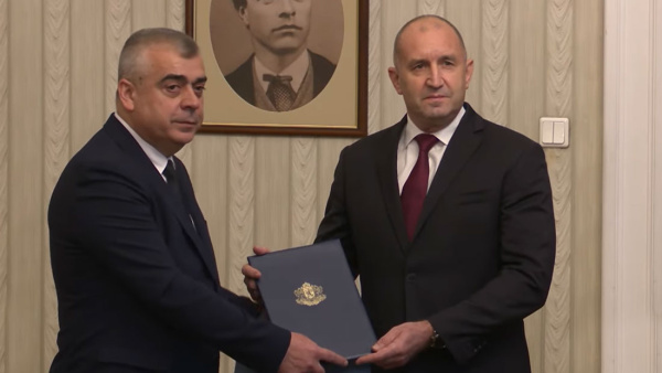 България отива на избори: АПС върна третия мандат