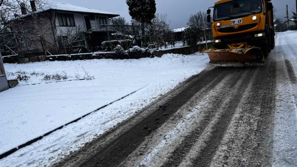 Общинската пътна мрежа в Стара Загора се почиства и обработва своевременно