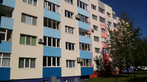Казанлък ускорява санирането: Още 18 блока с европейско и национално финансиране