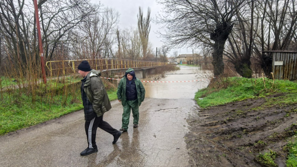 Частично бедствено положение в община Гълъбово, пороят наводни къщи и пътища по селата