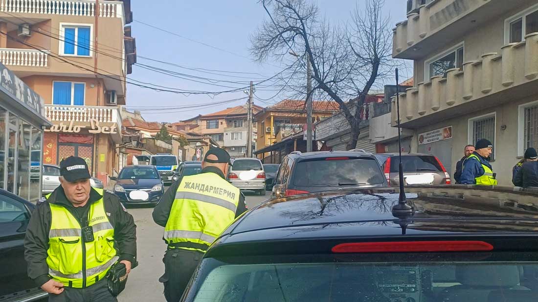 Иззеха списъци с имена и парични суми при полицейска акция в Стара Загора