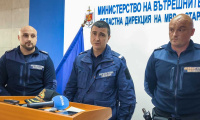 Полицаите от Стара Загора примамили самоубиеца в болницата с цигара (ВИДЕО)