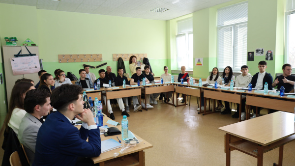 Национална ученическа конференция поставя фокус върху заветите на Методий Кусев и Ромен Ролан