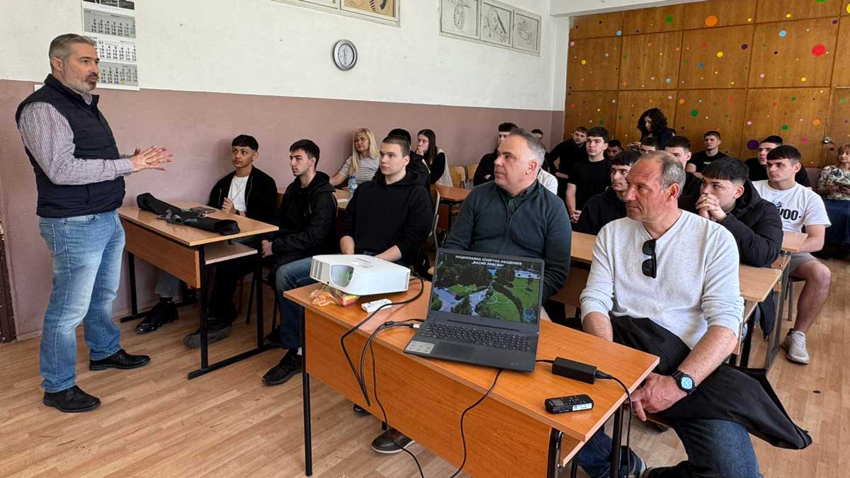 НСА представи предимствата на спортната академия пред ученици от Стара Загора