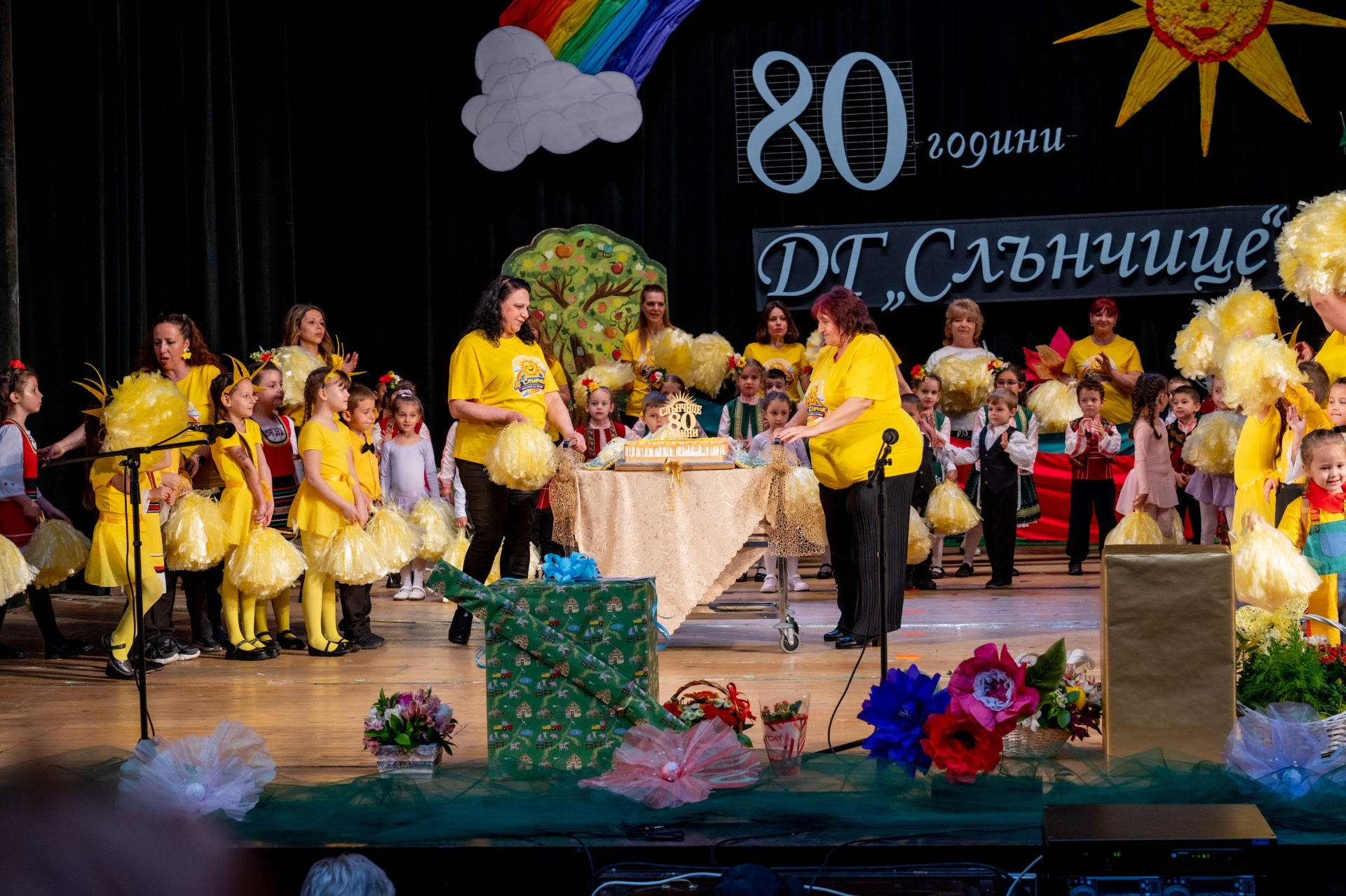 80 години светлина: ДГ  Слънчице  в Нова Загора отпразнува своя юбилей с грандиозен спектакъл