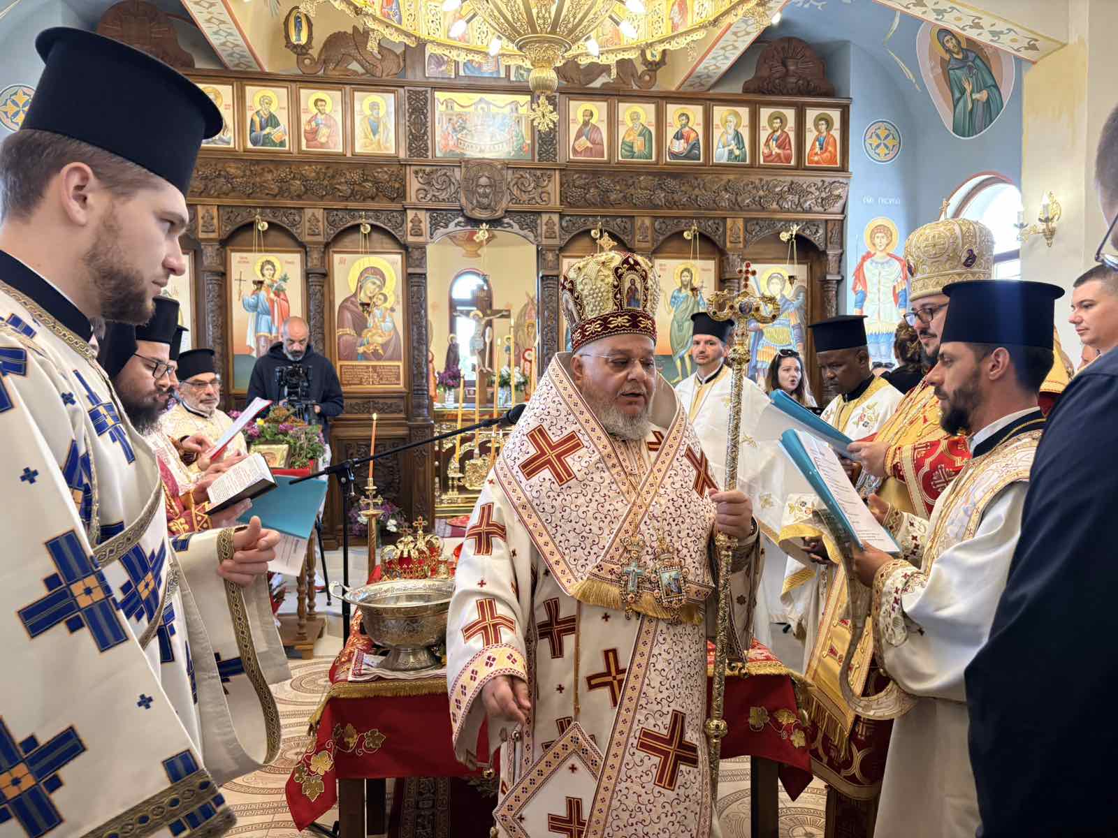 Осветиха новопостроения храм  Св. мчк. Трифон  в село Малка Верея