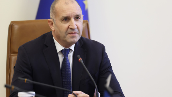 Да премахнат визите за българи е поискал Румен Радев от Тръмп