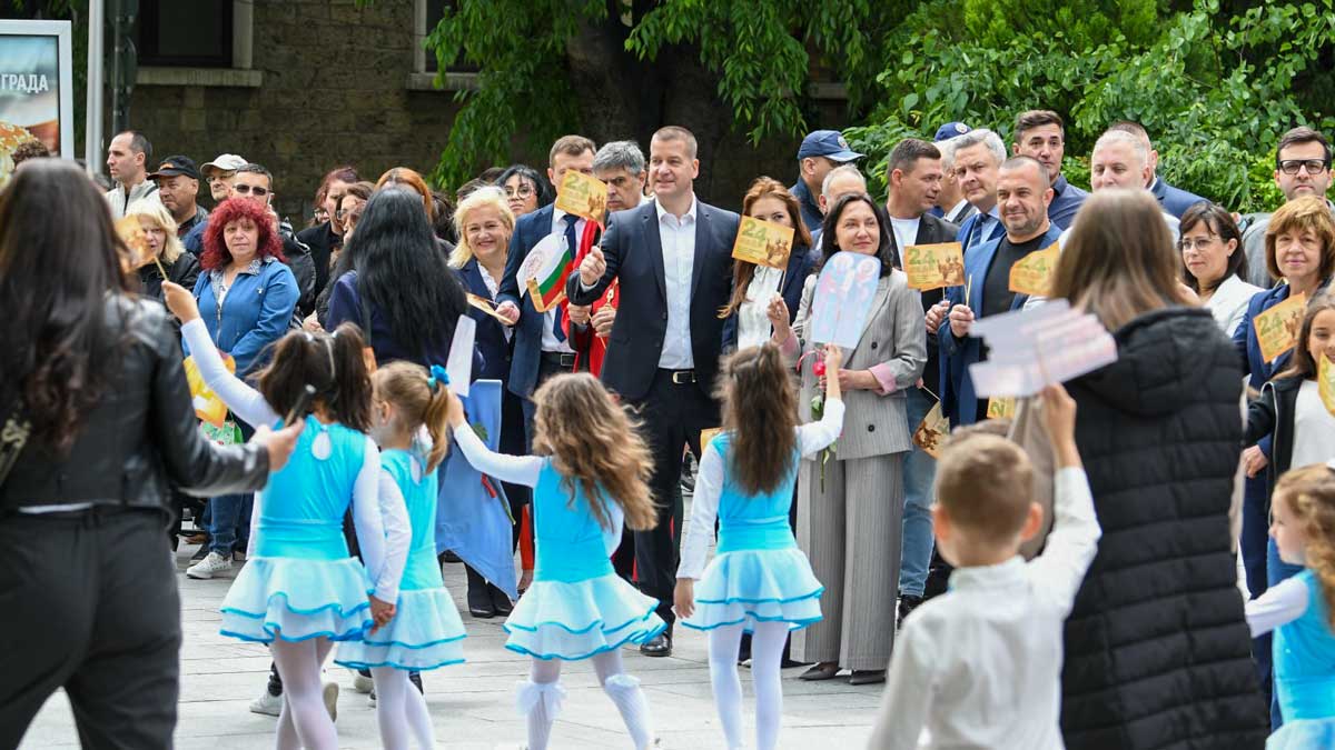 С пъстро шествие Стара Загора празнува 24 май - денят на българското АБВ