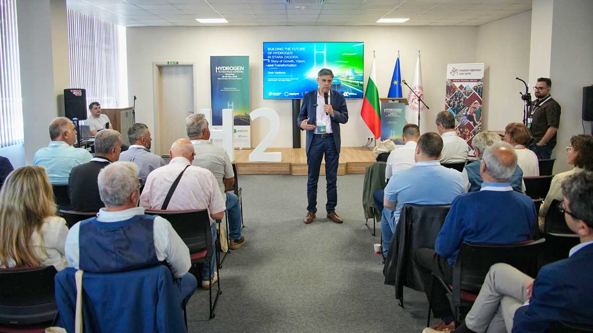 Учени от Европа и Азия представят бъдещето на водородните технологии в Тракийския университет   