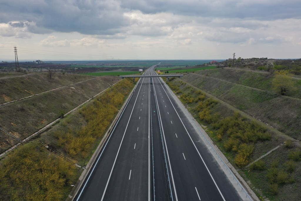 Започна ремонт на 11 км от АМ Тракия в област Стара Загора