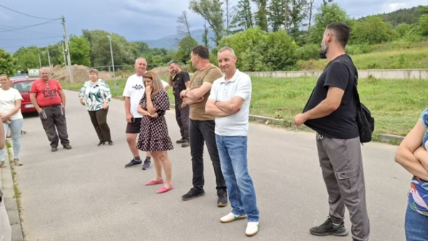 Пространството около подпорната стена в казанлъшкия кв. Крайречен ще бъде благоустроено