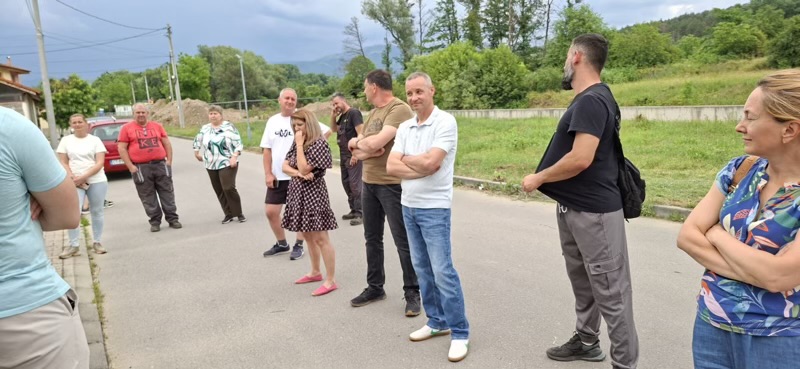 Пространството около подпорната стена в казанлъшкия кв. Крайречен ще бъде благоустроено