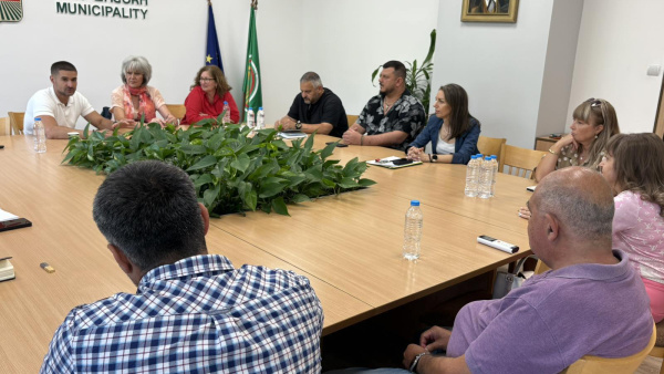 Институциите в Стара Загора се обединиха: Пеперудата нощенка е безопасна за хората, всички взети мерки работят