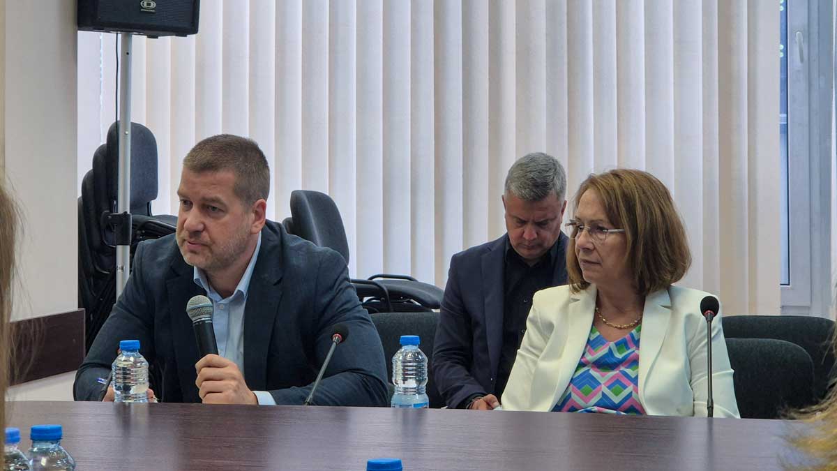 Живко Тодоров: Имаме спешна нужда от заводи за преработване на строителните отпадъци