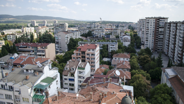 Няма данни за сериозни инциденти след снощната буря в Стара Загора