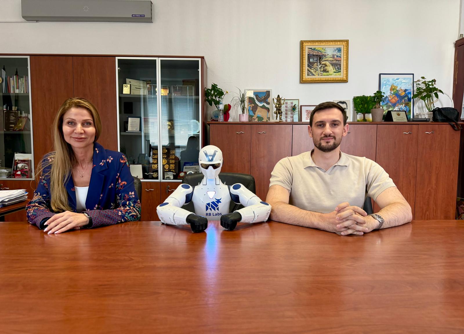 Национална кампания ще срещне учениците с роботиката