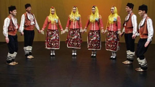 Група за подкрепа, танцово изкуство и фолклорни обреди са отличени като добри практики в социалните услуги