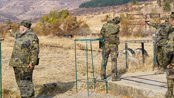 Заради жегите отмениха стрелбите на учебен център Батмиш край Сливен