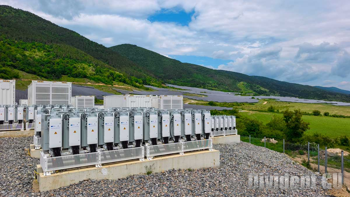 България с 62 ръст в износа на ток благодарение на ВЕИ и батериите