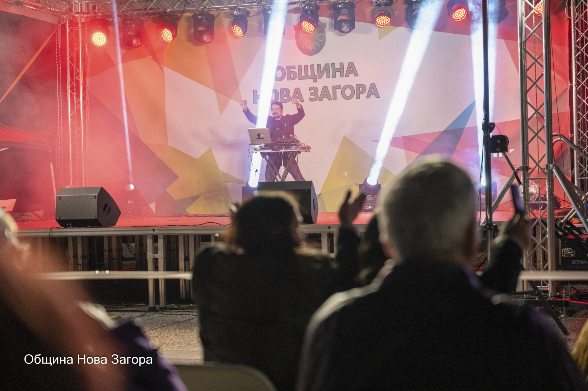 Музика, емоции и празничен блясък за Петковден в Нова Загора