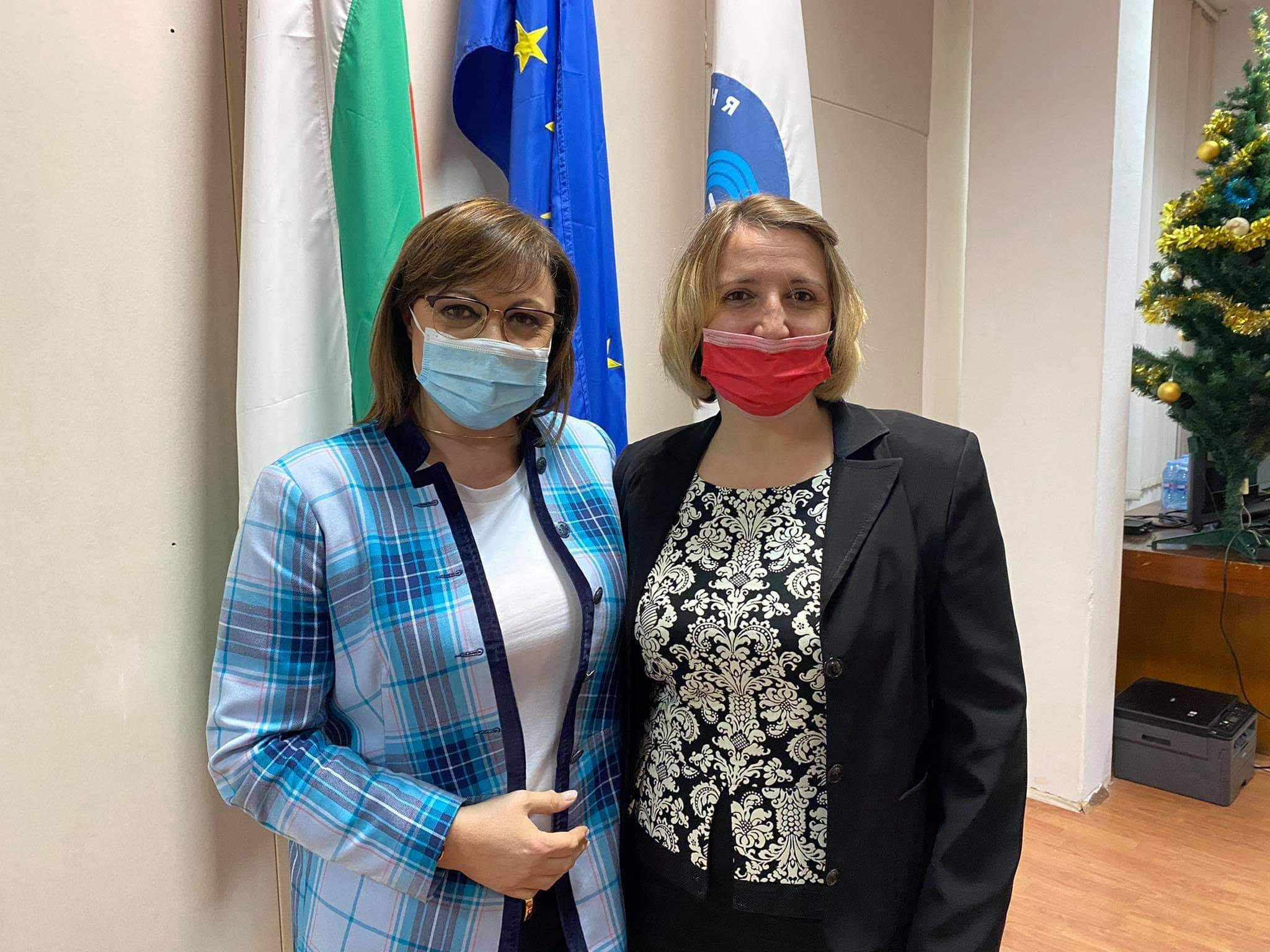 Корнелия Нинова: Помагайте на възрастни, самотни, изолирани и болни хори