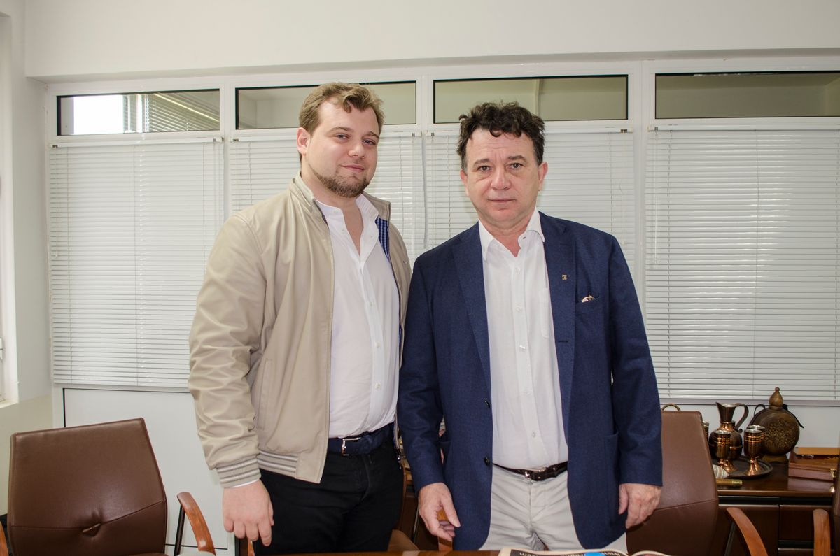 Текстилният предприемач Миролио дарява 100 000 маски на пет български общини