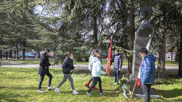 Днес се покланяме пред делото на Кольо Ганчев