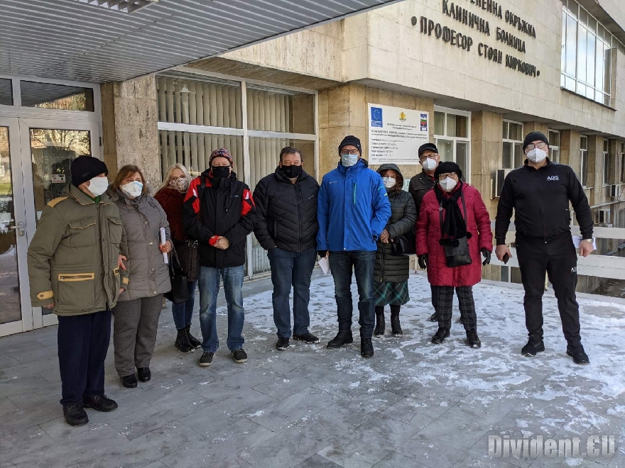 Липса на ваксини провали поставянето им и ядоса чакащи старозагорци