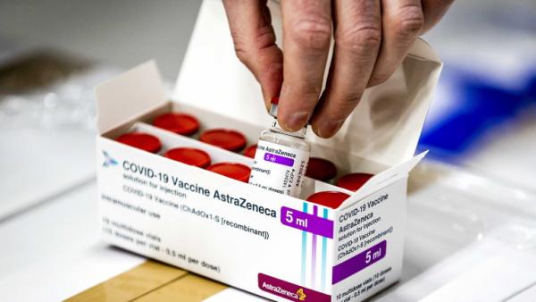 Решено: Ваксината на AstraZeneca ще се прилага с повишено внимание при жени под 60 години