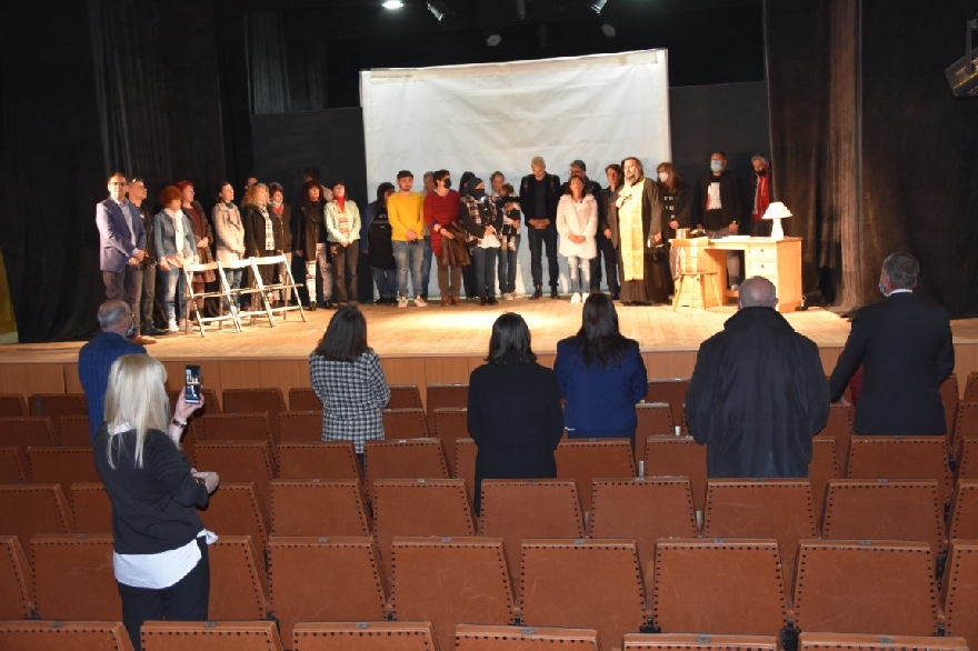 Премиера по Чудомир открива новата сцена на общинския театър в Казанлък